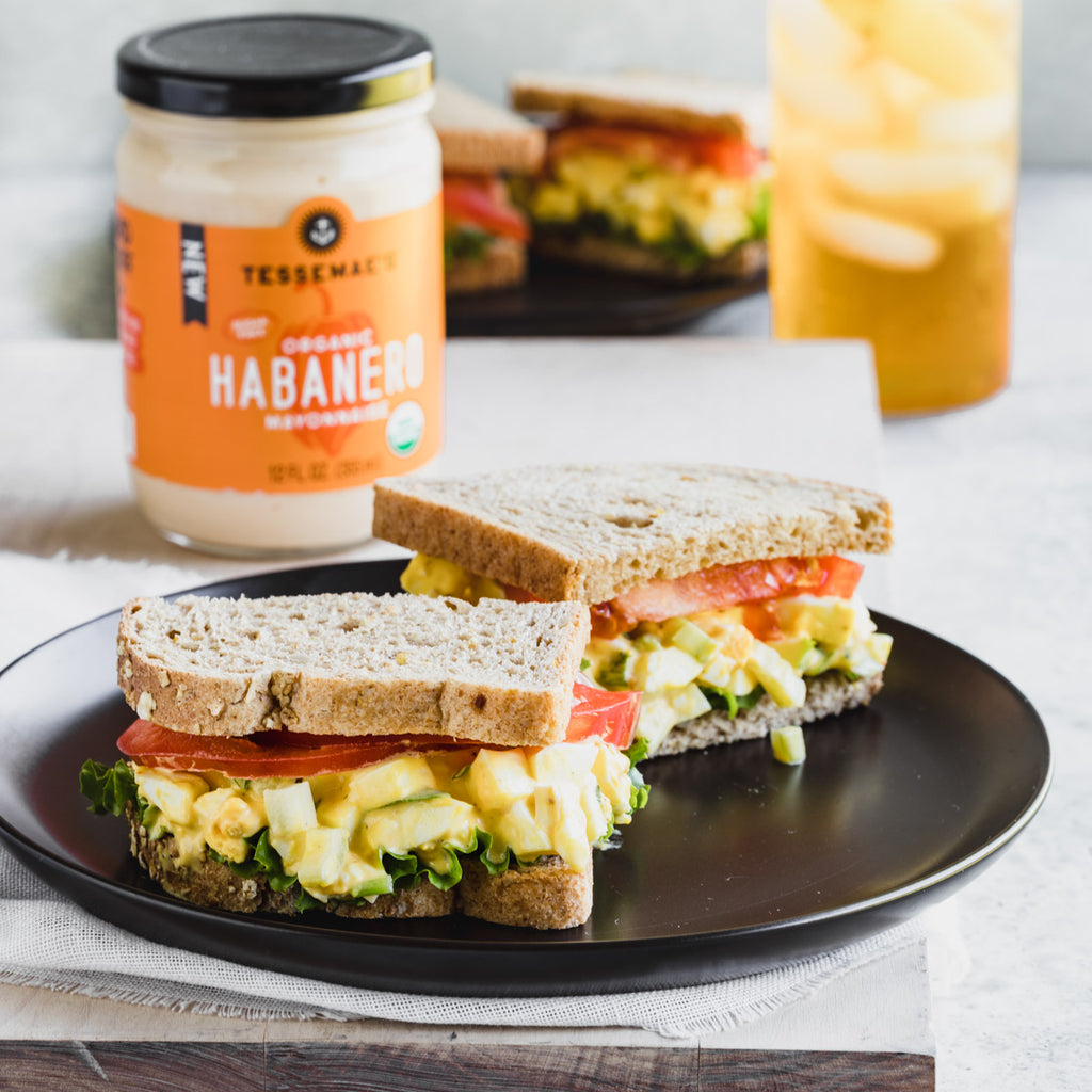 http://www.tessemaes.com/cdn/shop/articles/spicy-egg-salad-sandwich-sq-015_1024x1024.jpg?v=1597093739